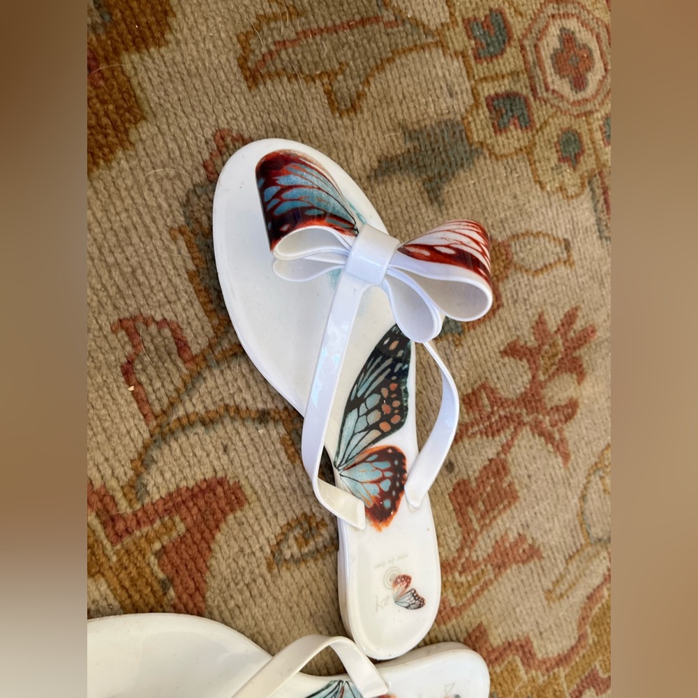 Women's White Sandals with Butterfly Design - Picture 4 of 7